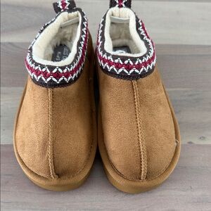 Falls Creek Toddler Brown Suede Shoes with Red Trim